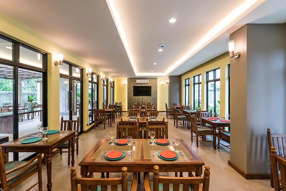 Olive Tree Hotel 33/50