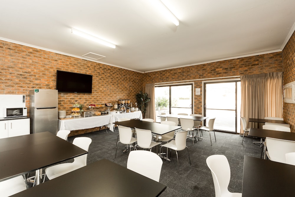 Hume Country Motor Inn Albury 32/48