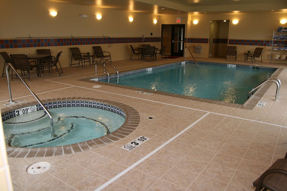 Hampton Inn Mountain Home 15/27