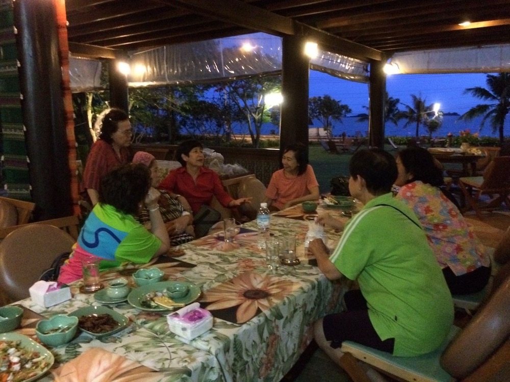 Ruen Thai Rim Haad 26/53