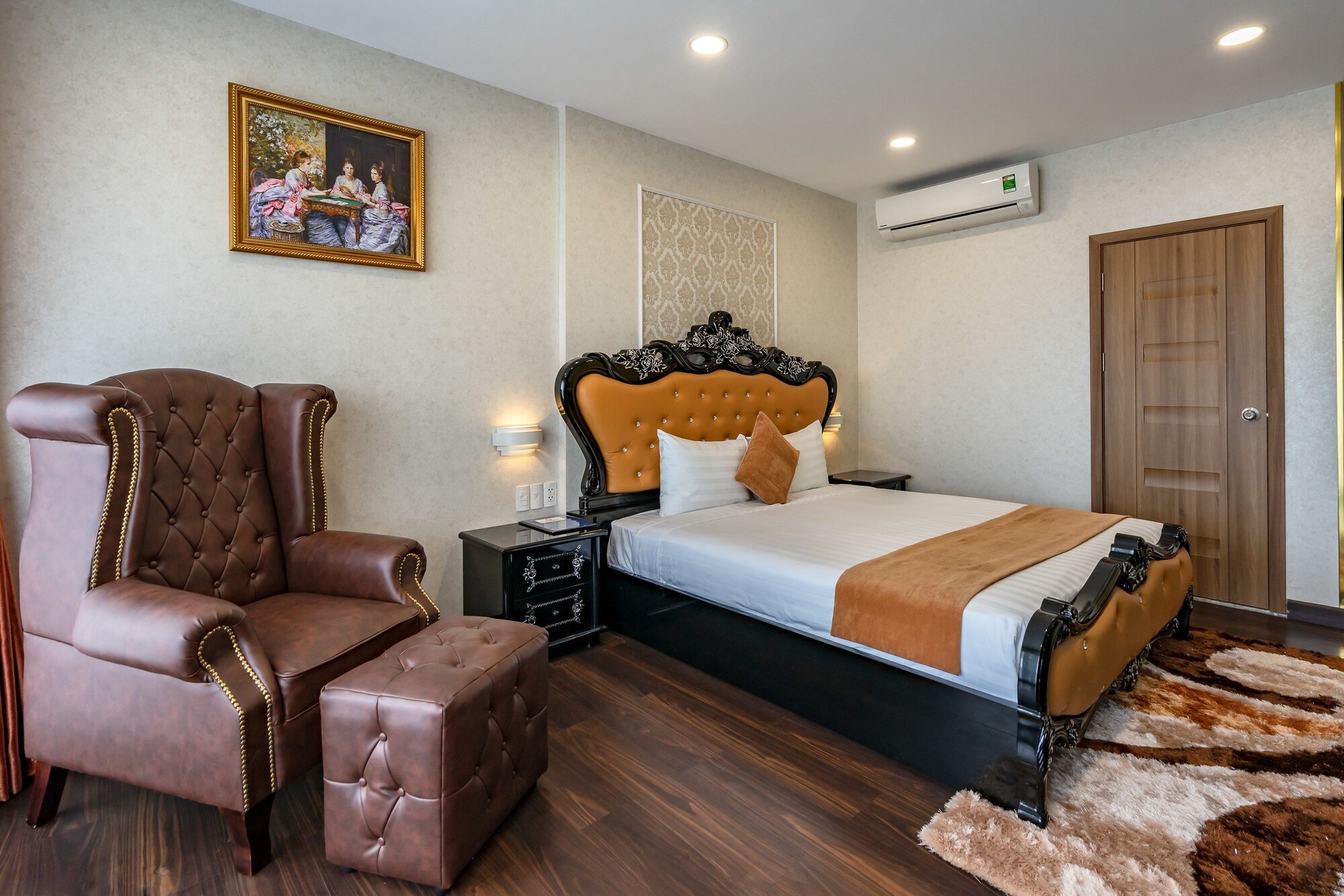 Presidential, Apartment, Queen Bed, City View