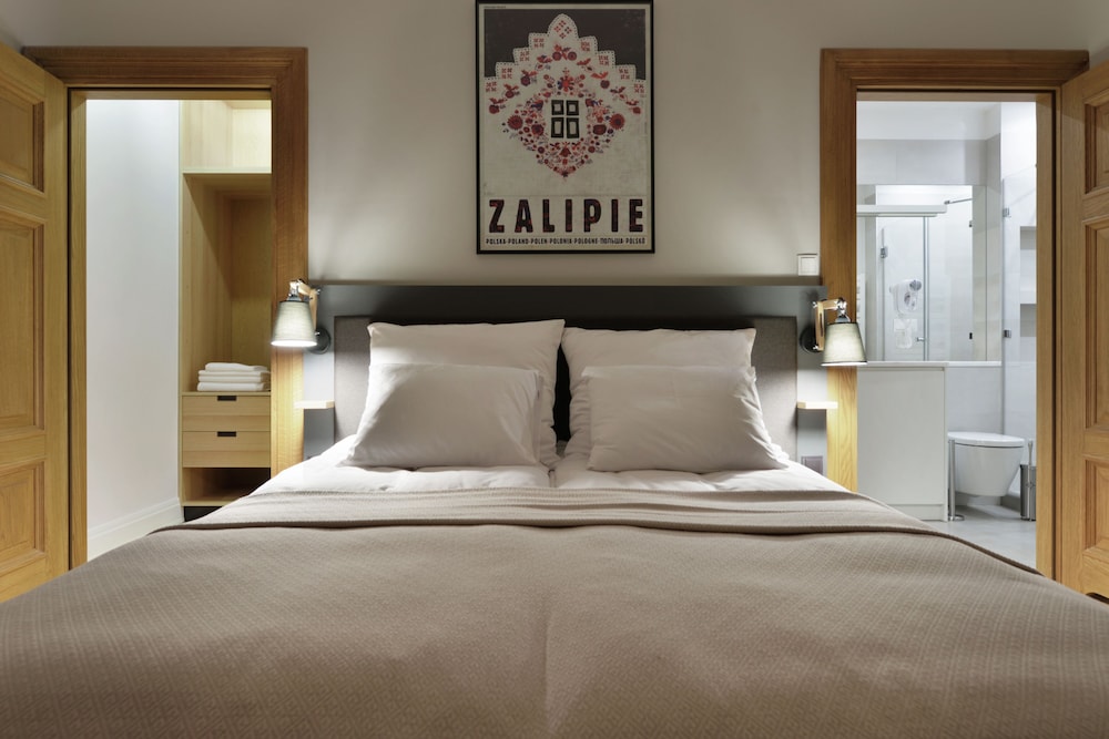 Stradonia Serviced Apartments 17/76
