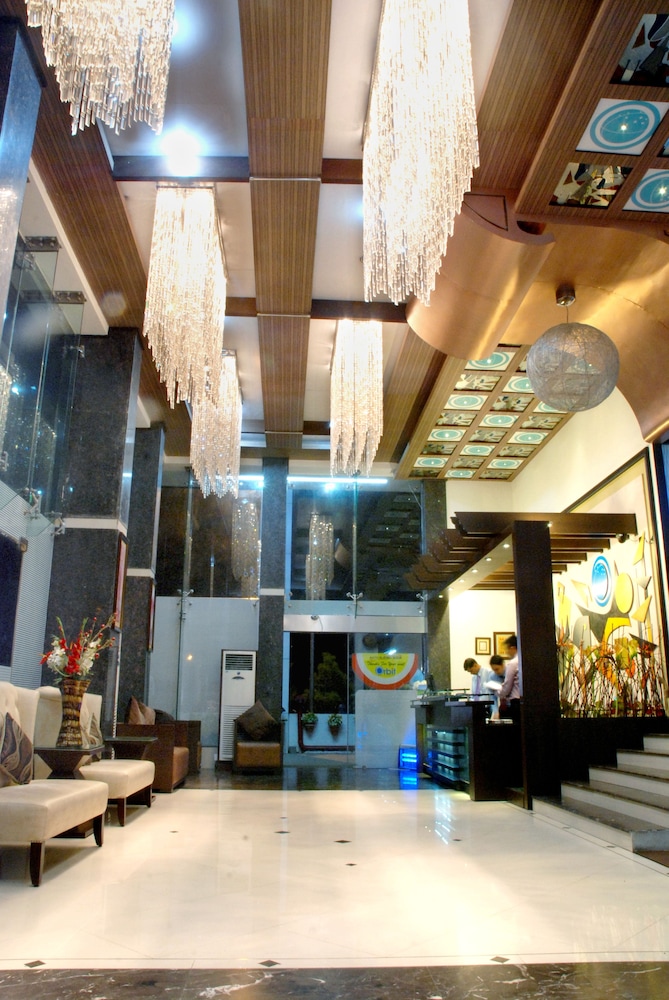 Hotel Orbit 34/52
