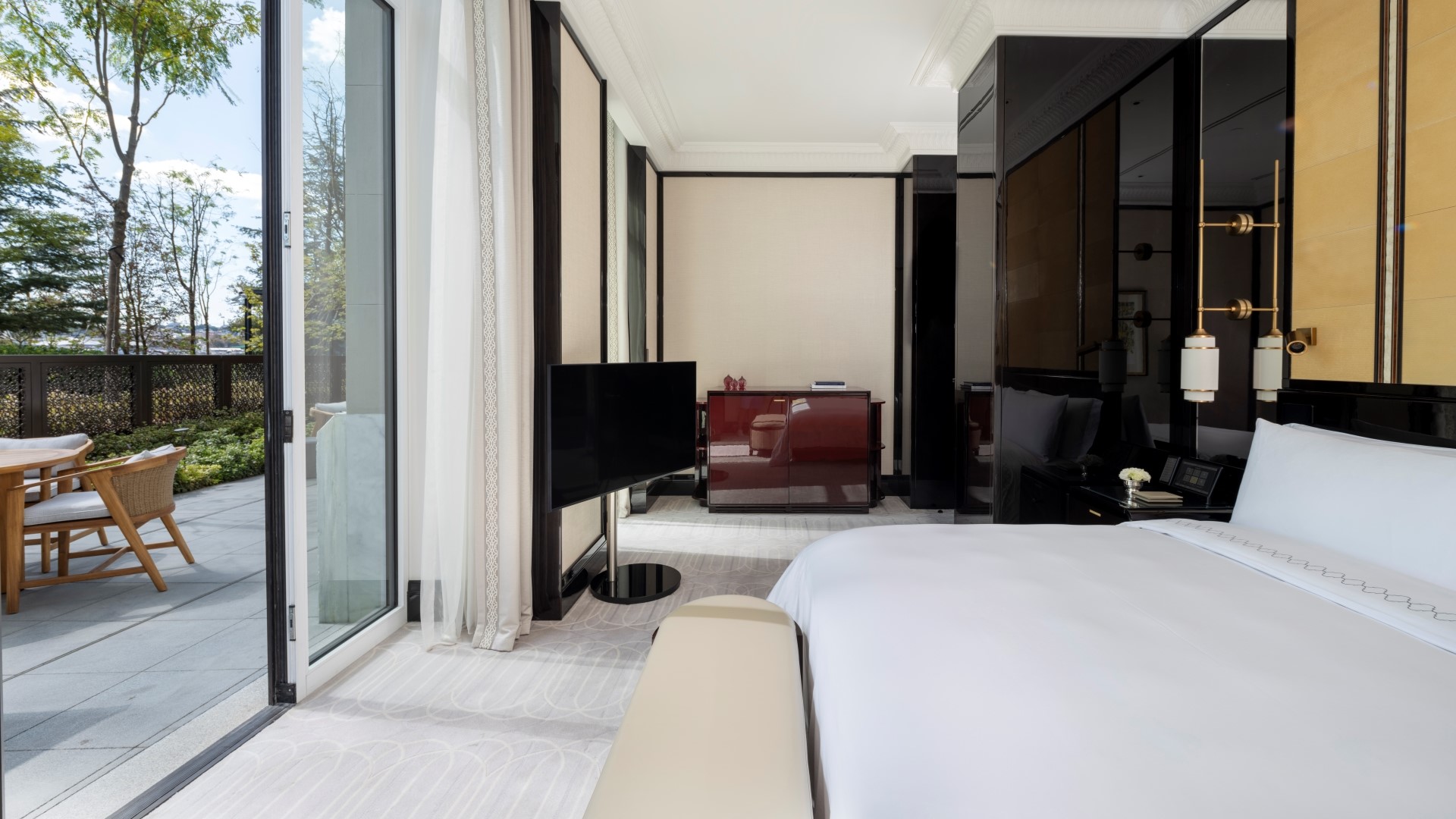 Superior, Suite, King Bed, Private Garden