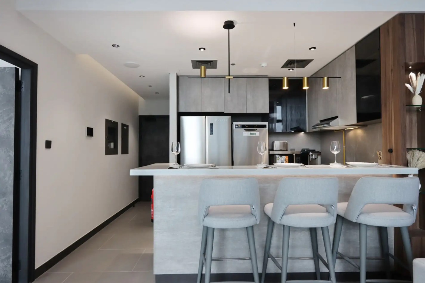 Embrace Luxury and Comfort in prime IBR, JLT 21/28