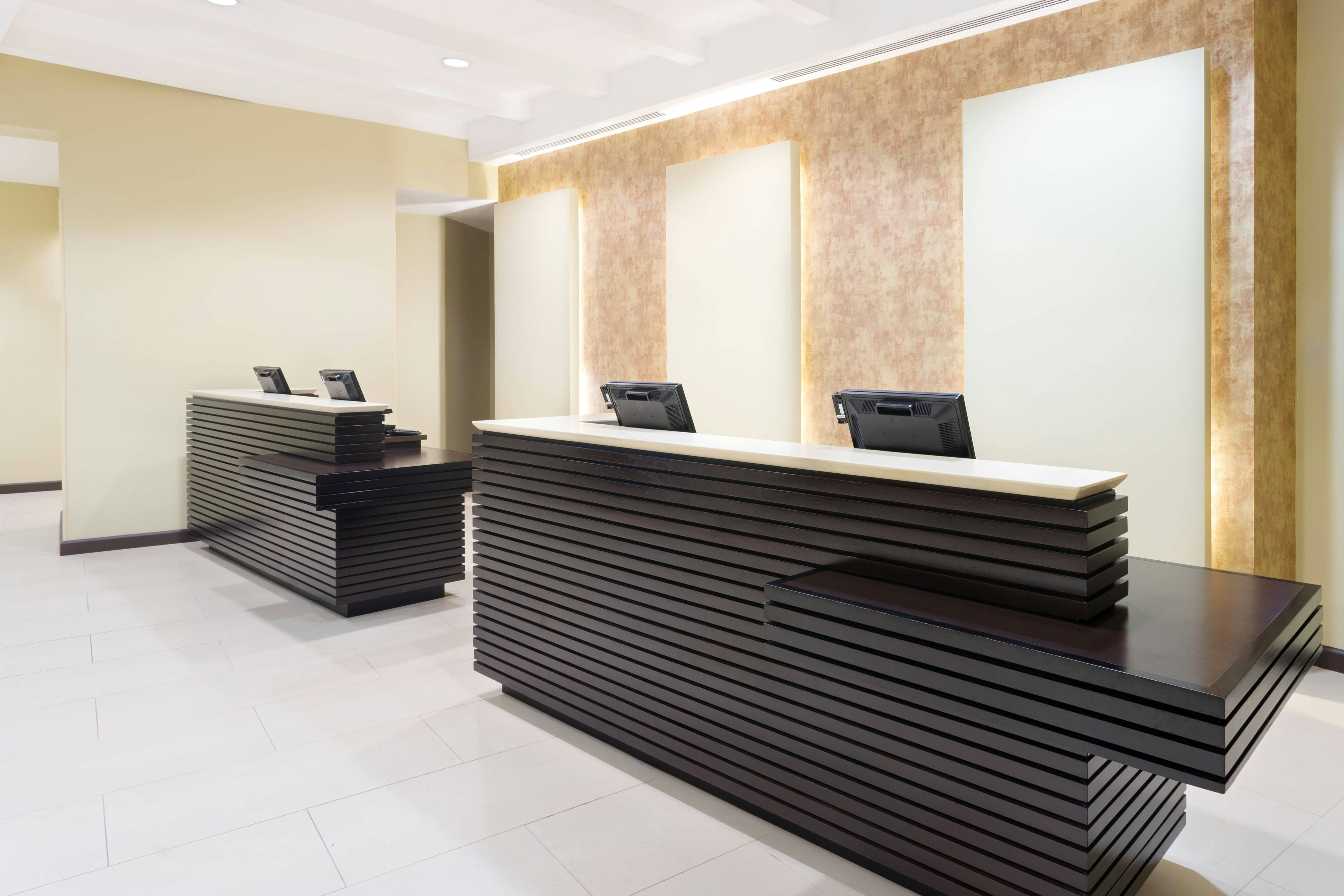 Courtyard By Marriott Kingston Jamaica 9/51