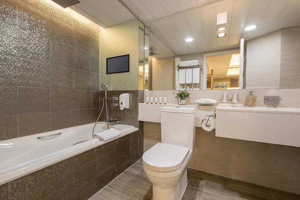 Silka Seaview Hotel 31/34