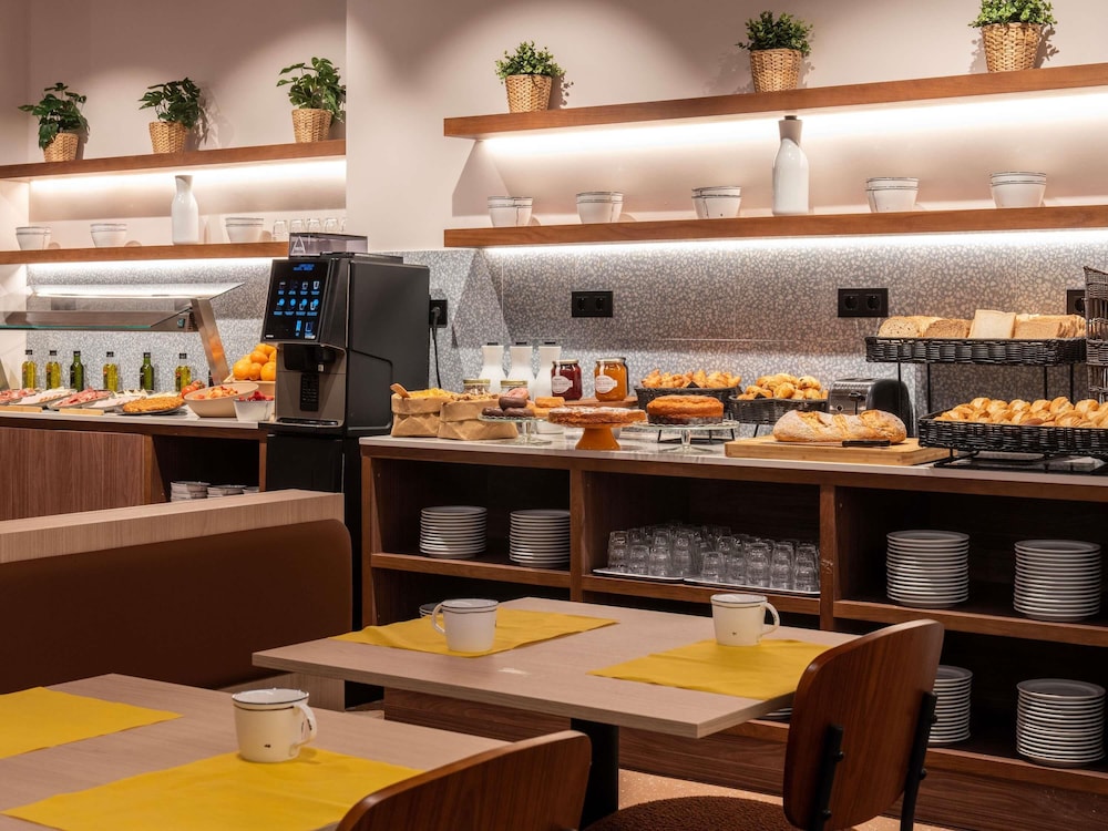 ibis Styles Zaragoza Ramiro I 48/65