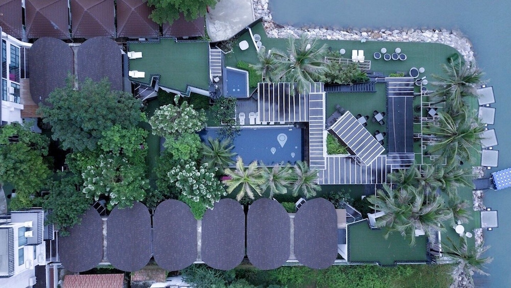 Eco Moment Beach Resort 24/27