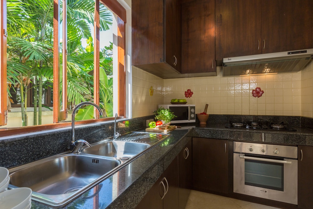 Baan Tawan Chai 49/50