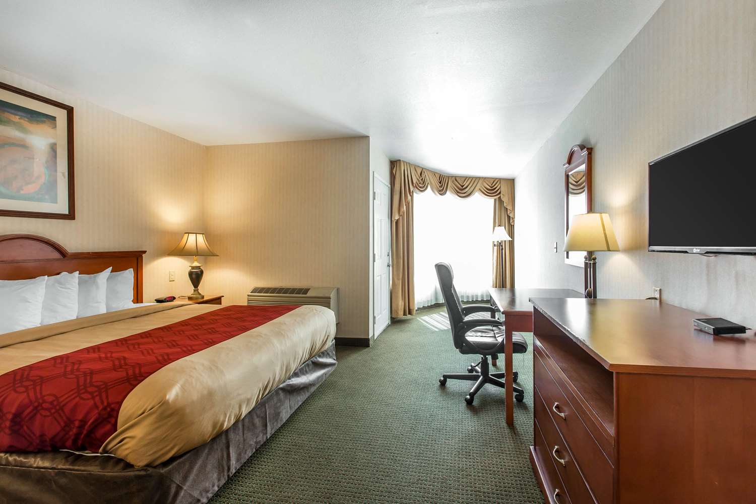 جناح بسرير كينج للمدخنين، Econo Lodge Inn & Suites Riverside Corona 2/2