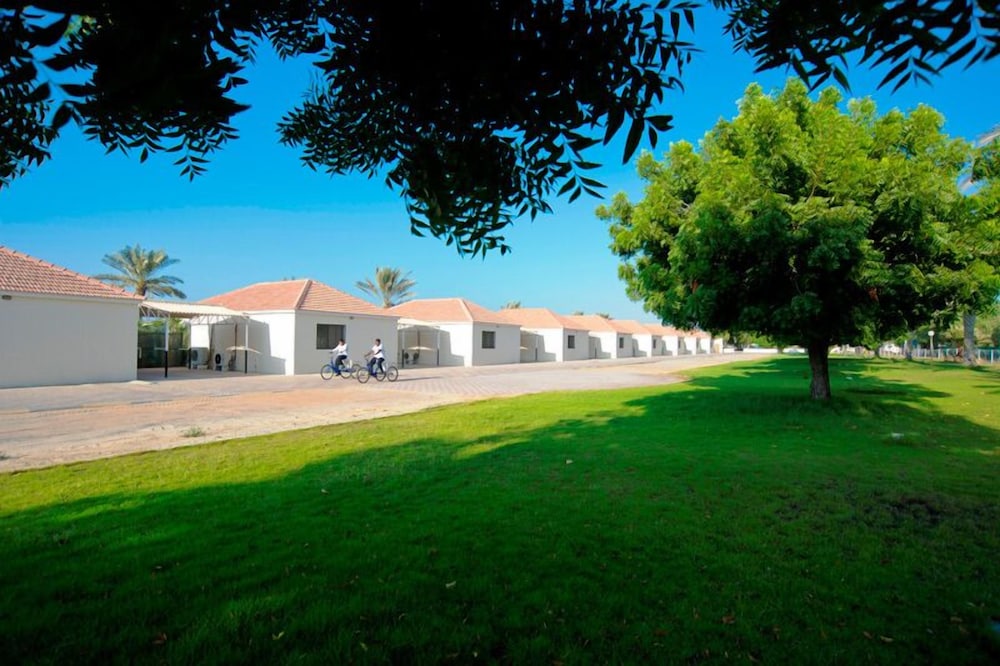 Barracuda Resort 46/52