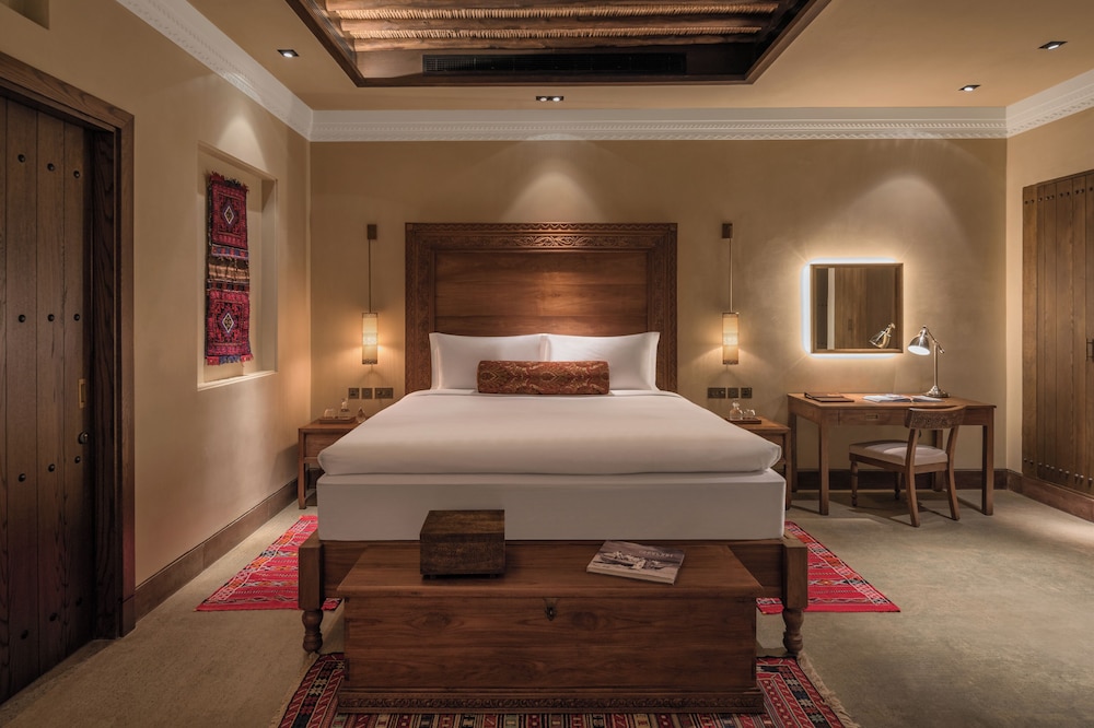 CHEDI DELUXE ROOM