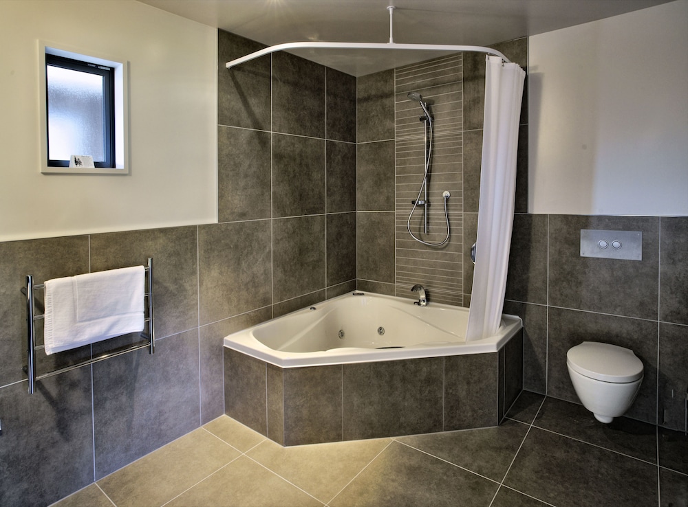 Spa, Executive, Studio, King Bed