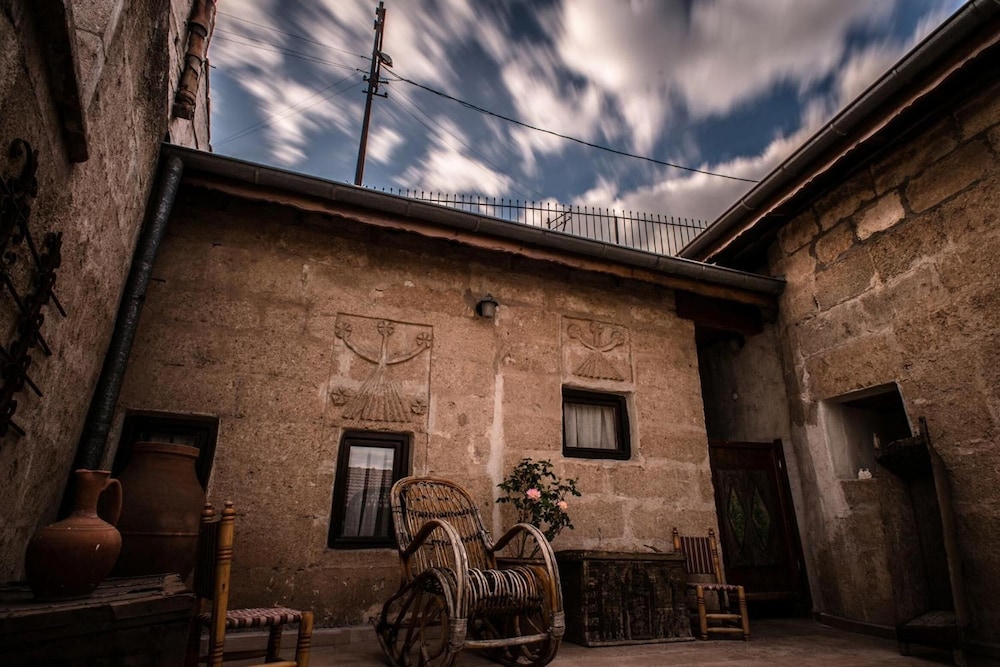 Kirkit Hotel 1/50