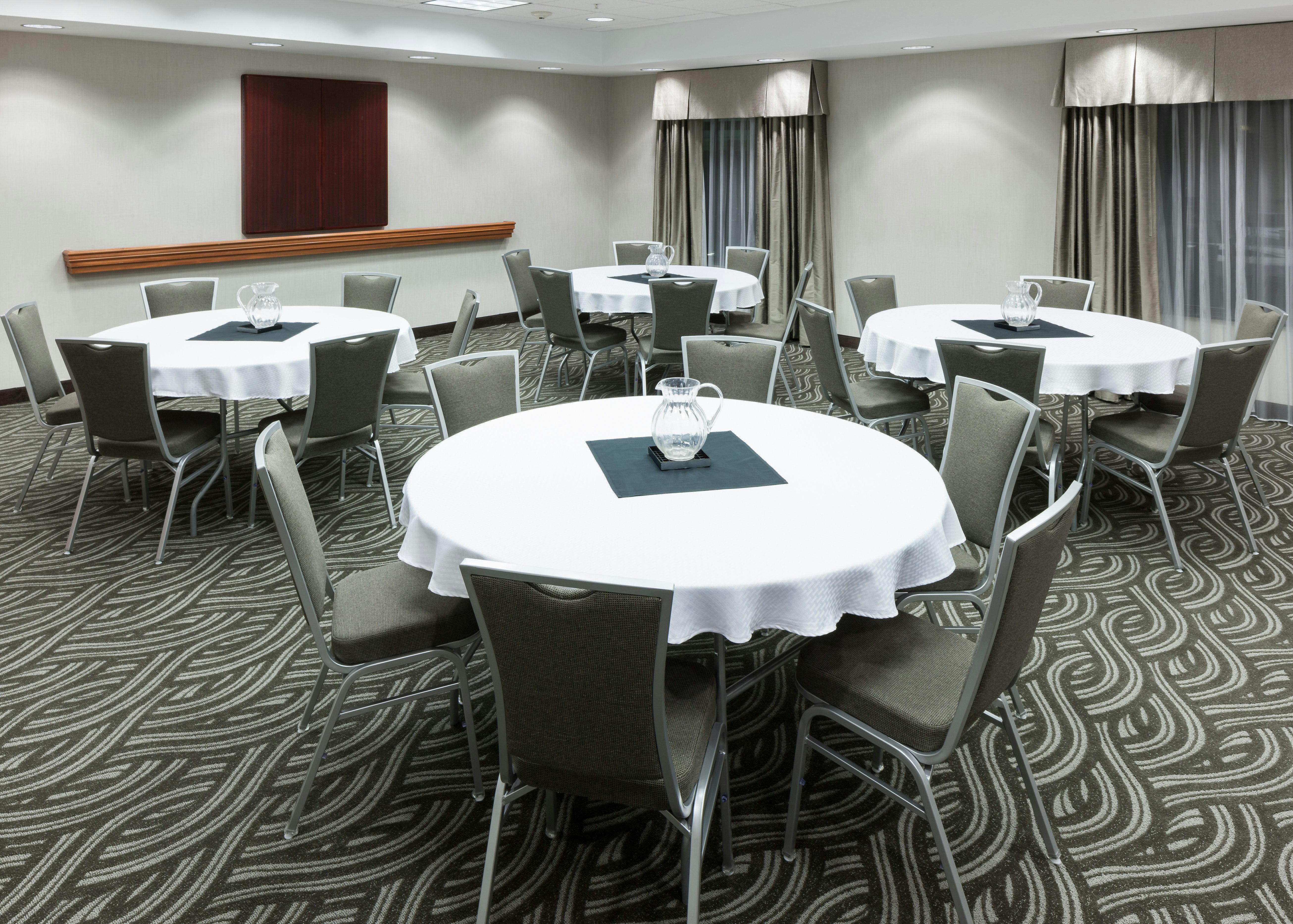 Hampton Inn And Suites Tulare 50/60