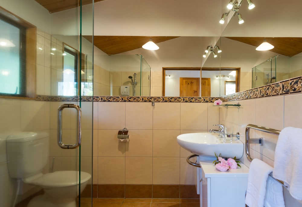 KIMI ORA ECO RESORT 66/70