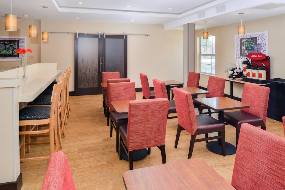 Towneplace Suites Ontario Airport 45/58
