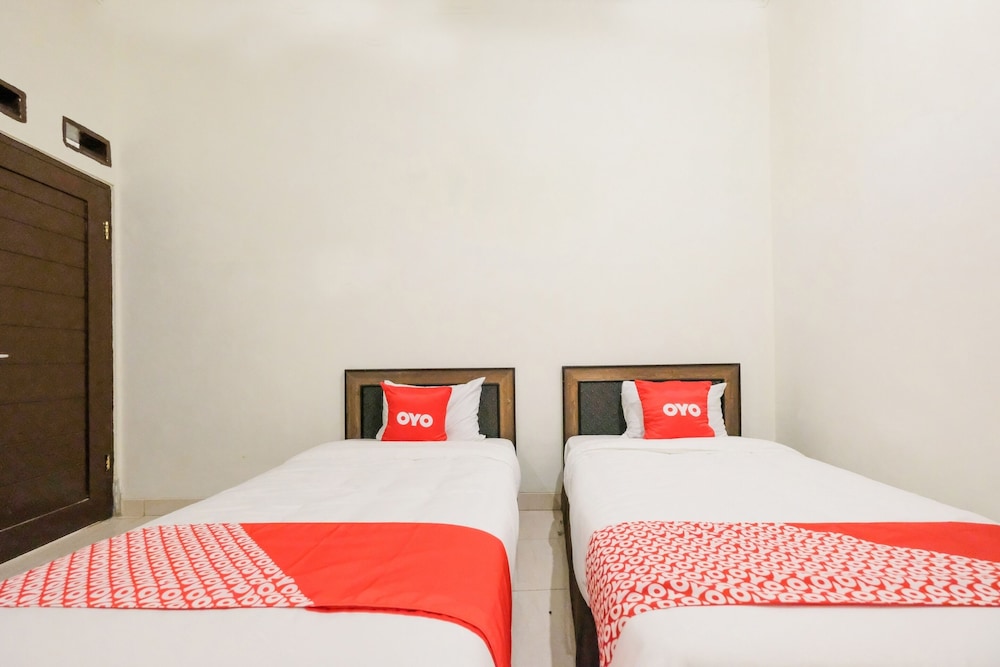 Super OYO Collection O 2383 Andongkoe 64 Salatiga 8/35