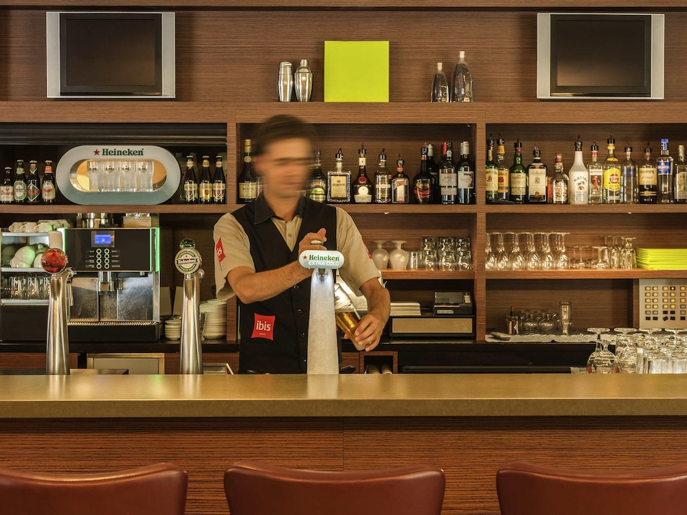 IBIS UTRECHT 57/61