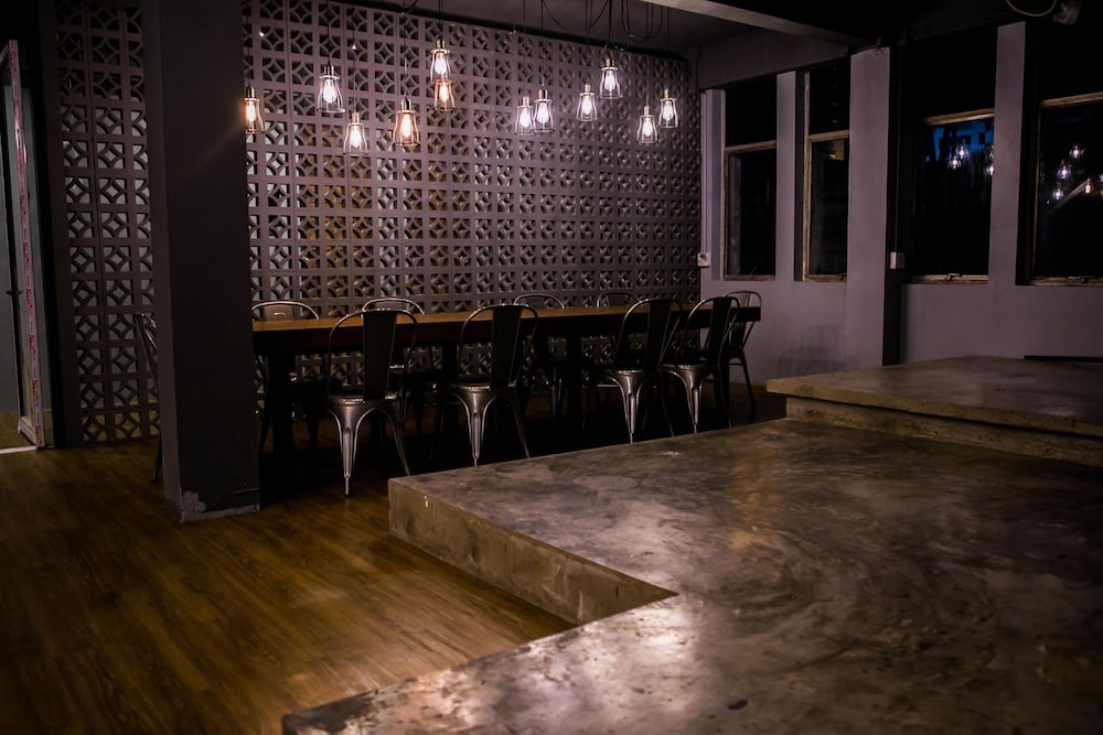 Silom Space Hostel 66/72