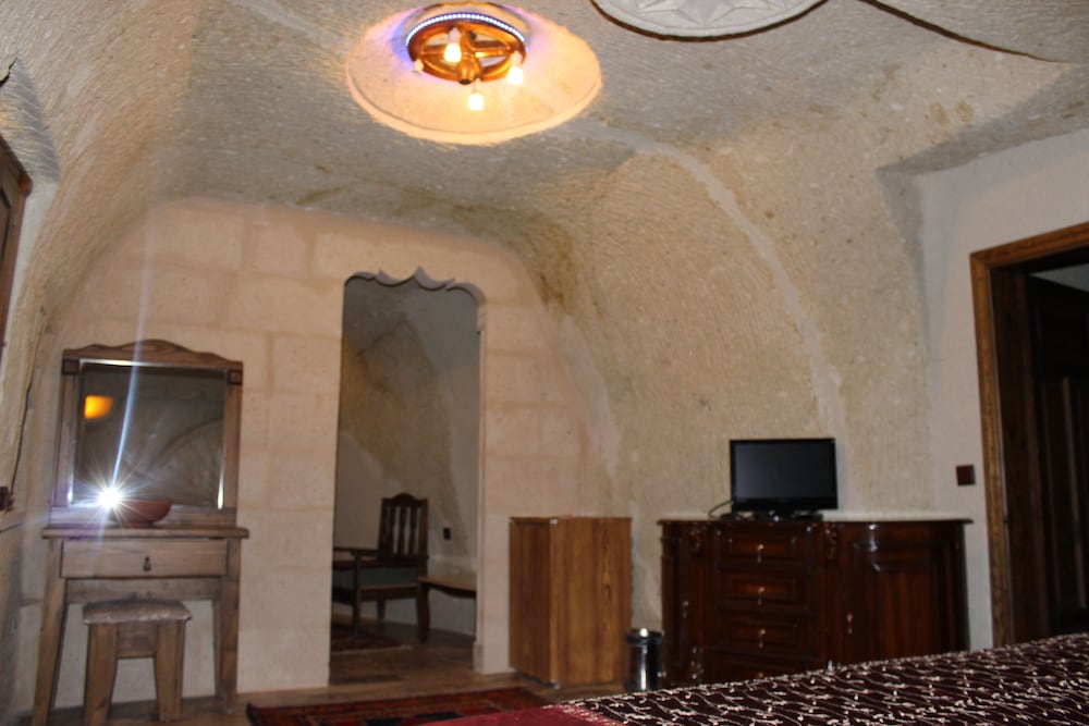 Dilek Tepesi Cave Hotel 26/36