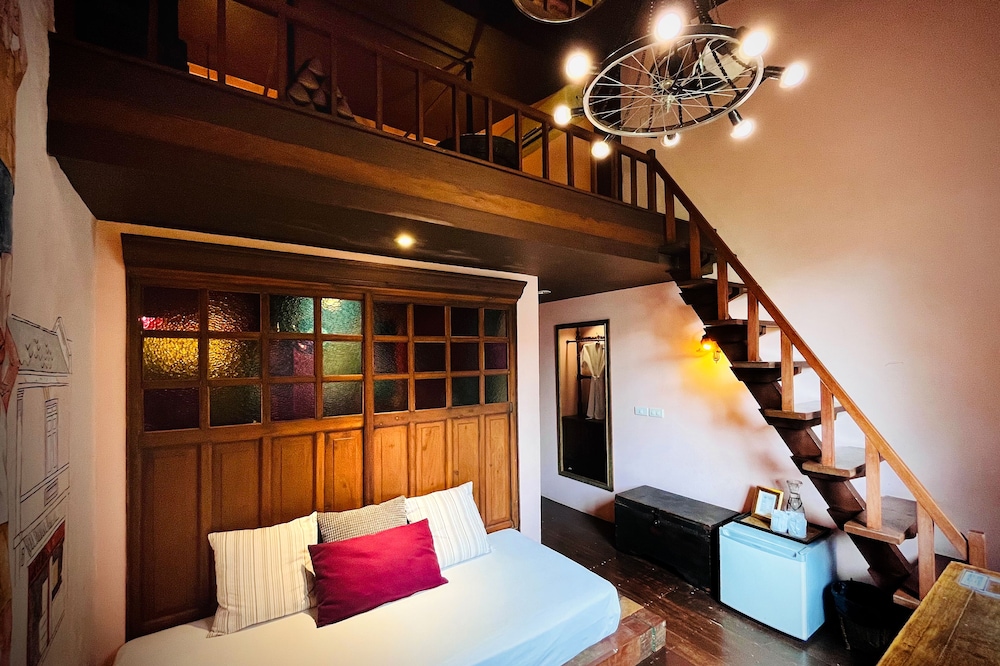 Old Capital Bike Inn(Ex Old Bangkok Inn) 44/80