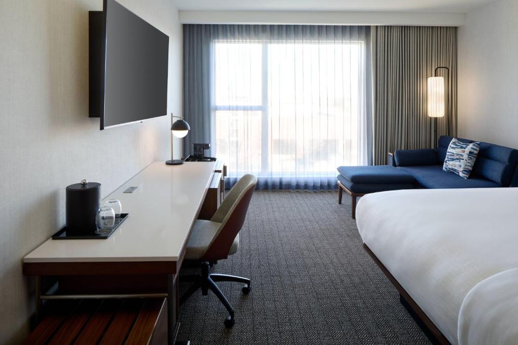 Room at Courtyard Montreal Laval, LAVAL - QUEBEC