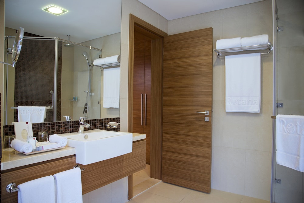 Majestic Arjaan By Rotana 11/57