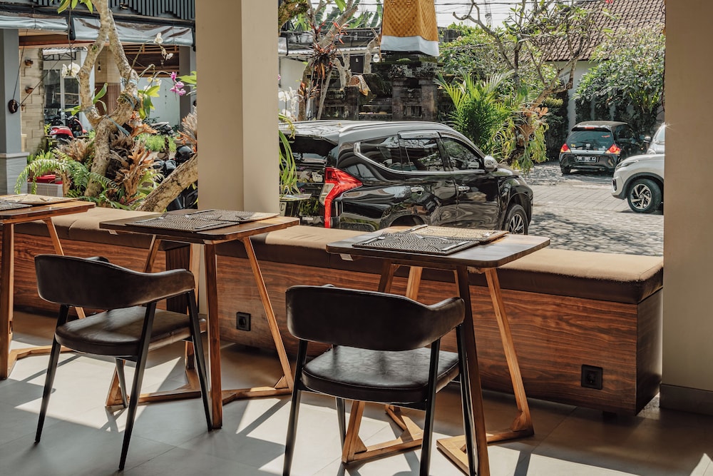 Putri Ayu Cottages 49/63