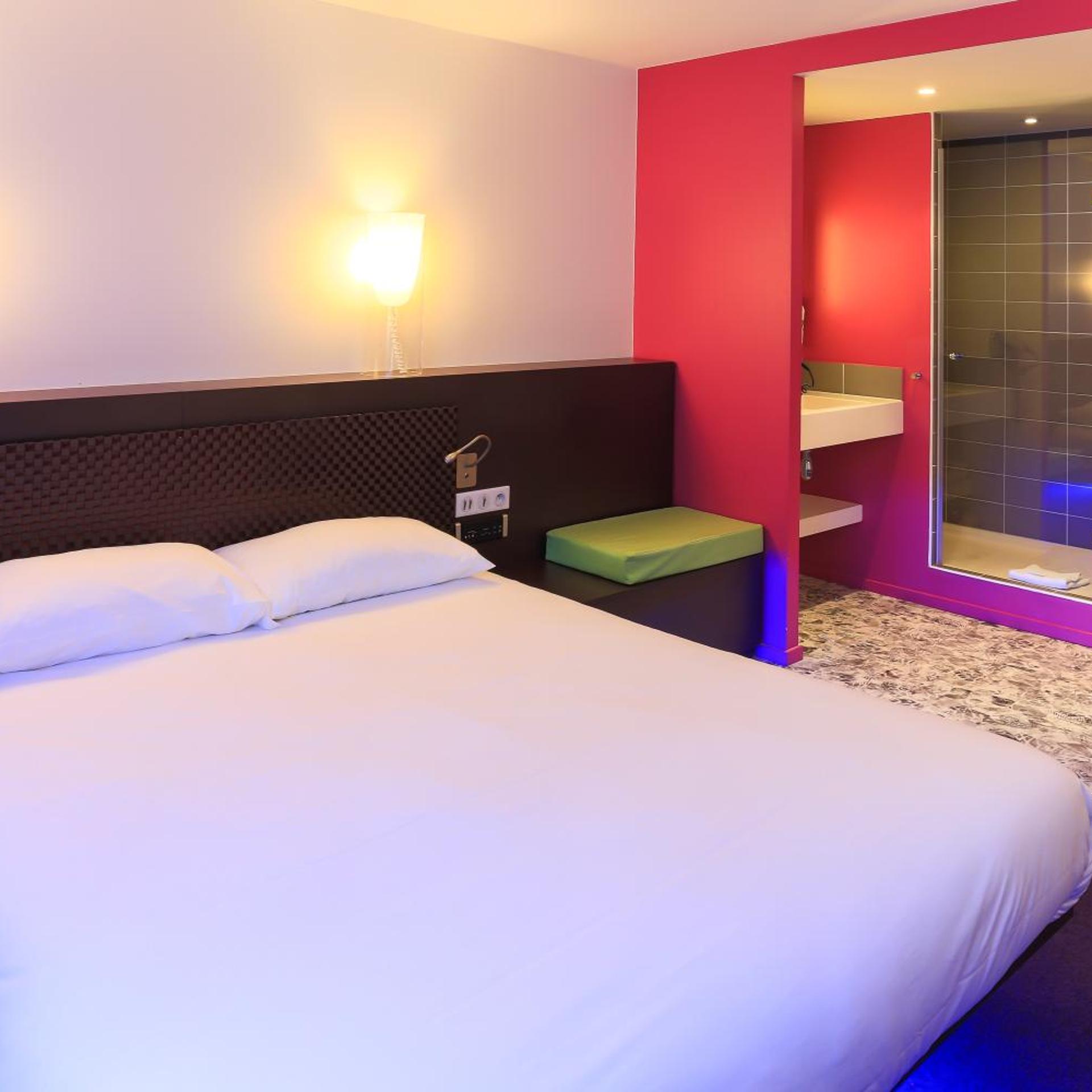 Standard, King Bed, Ibis Styles Lorient Caudan 2/10