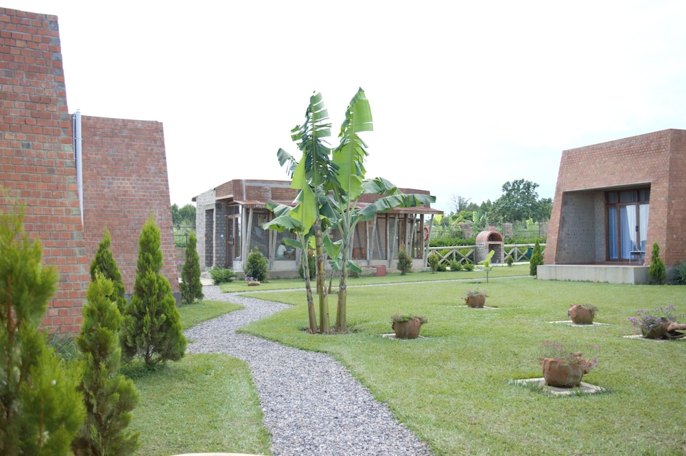 Buvi Lodge 40/50