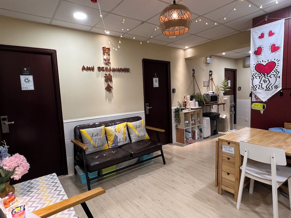 AMU Dreamhouse 27/47