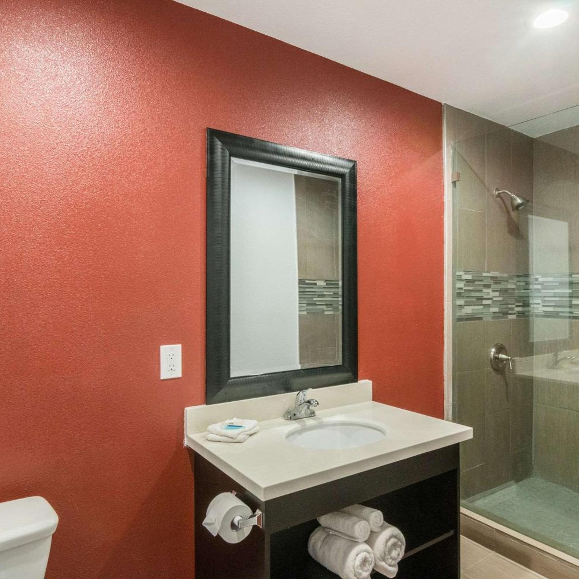 Rodeway Inn & Suites 18/19