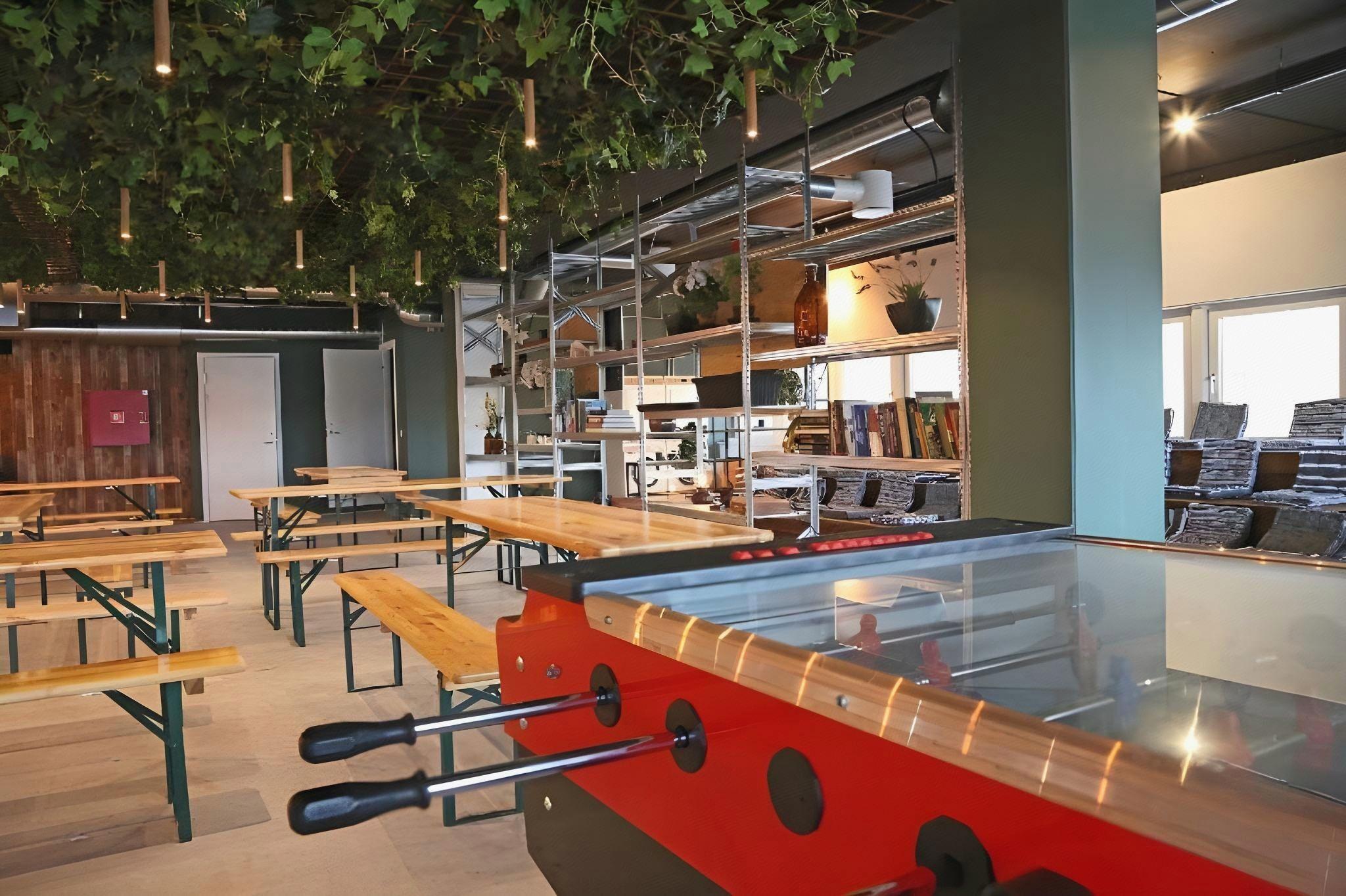 Urban Camper Hostel & Bar 22/28