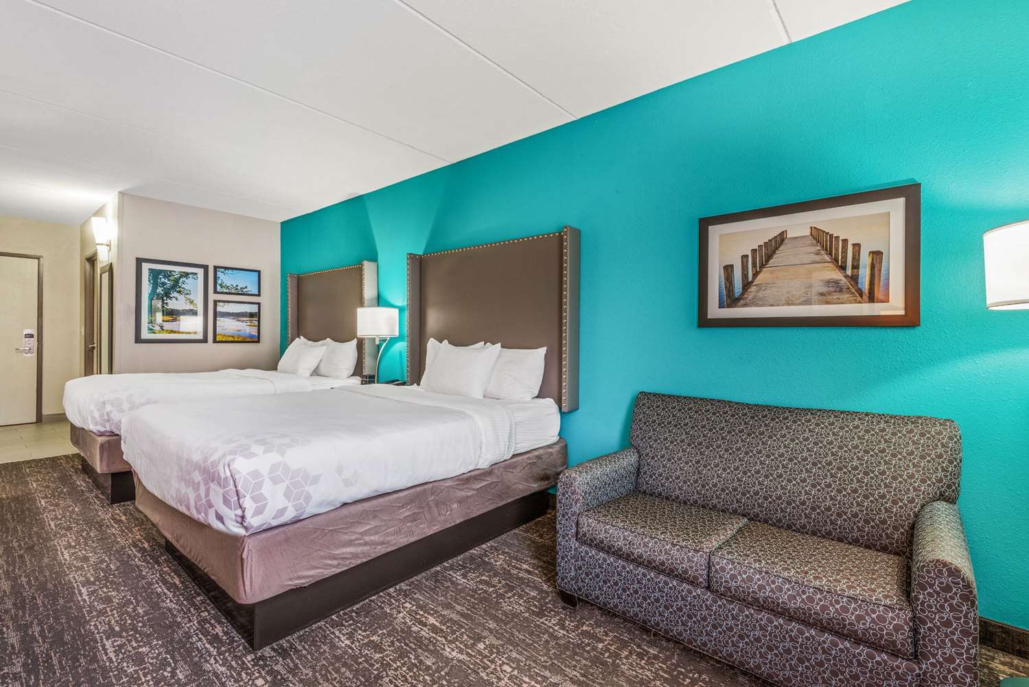 La Quinta Inn and Suites by Wyndham Jamestown 14/46