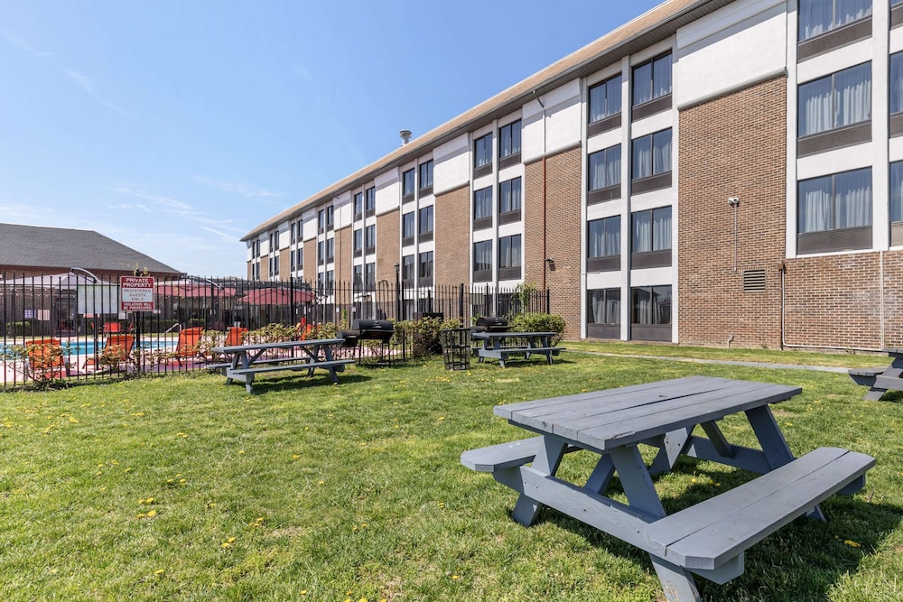 Comfort Inn and Suites Aberdeen Near Apg 43/49