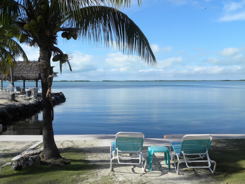 Rock Reef Resort 72/77