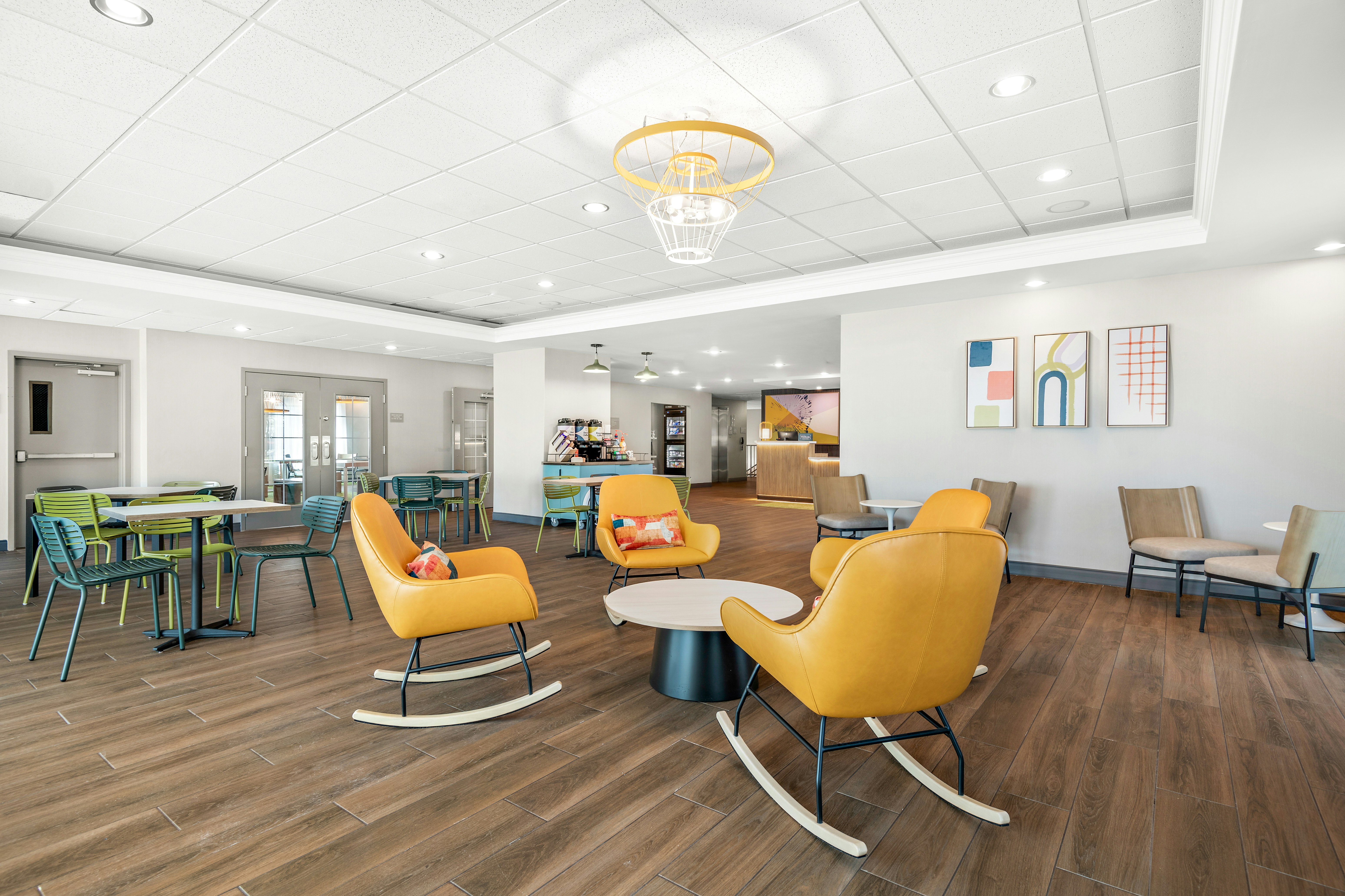 Spark by Hilton Exton 30/38