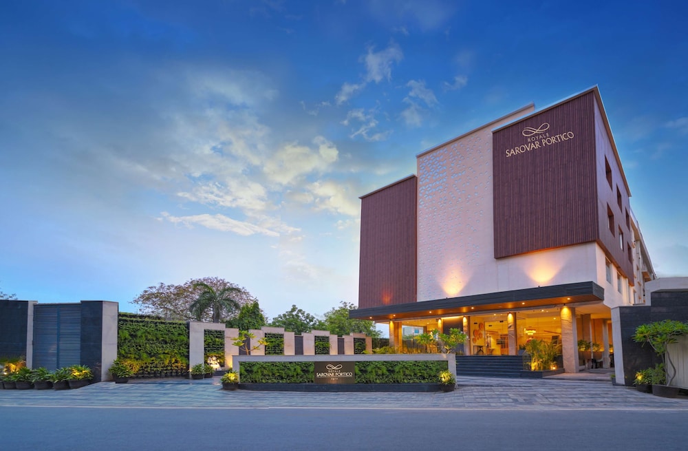 Royale Sarovar Portico Agra 61/65