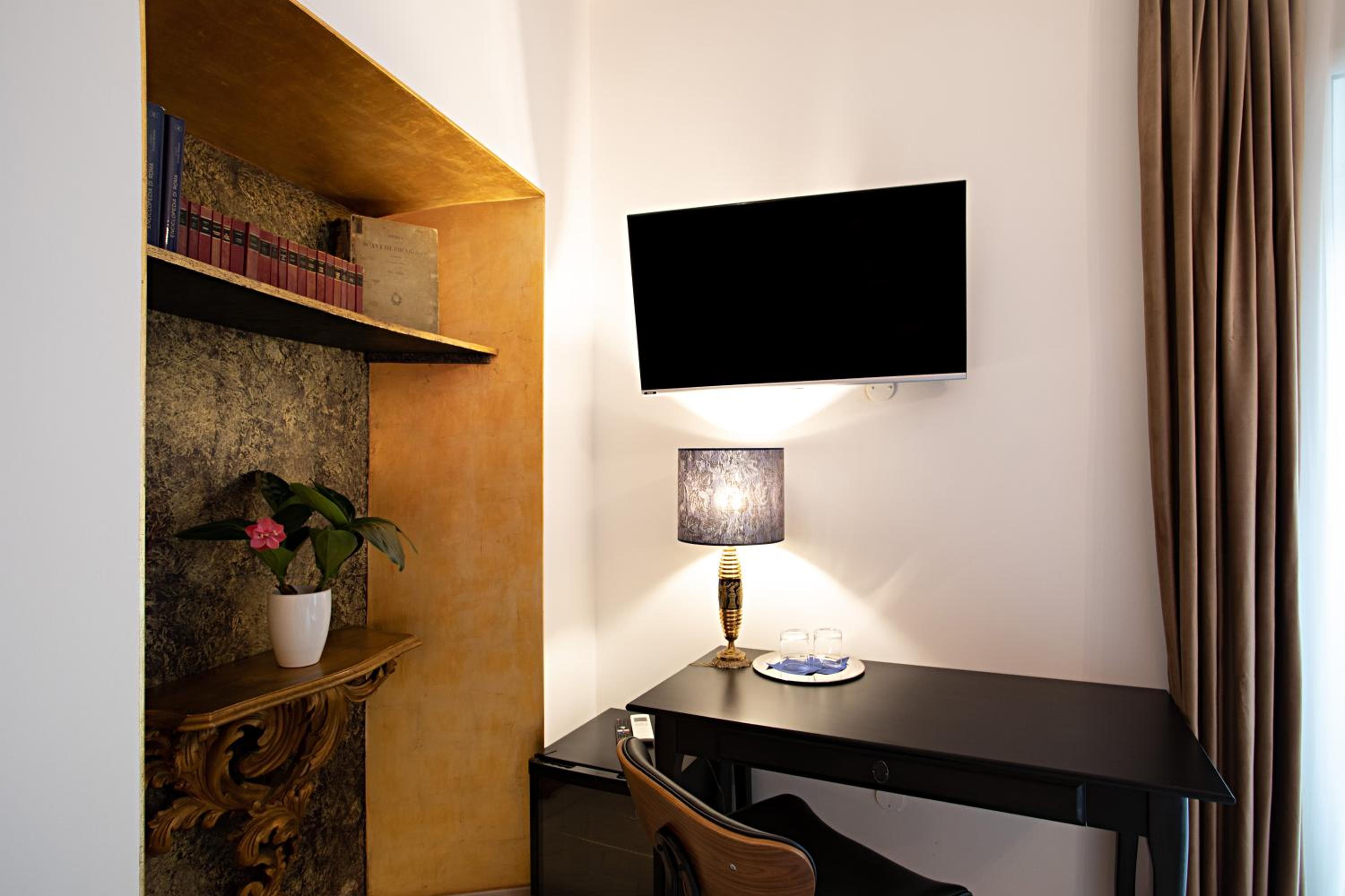 Ludus Rooms 3/15