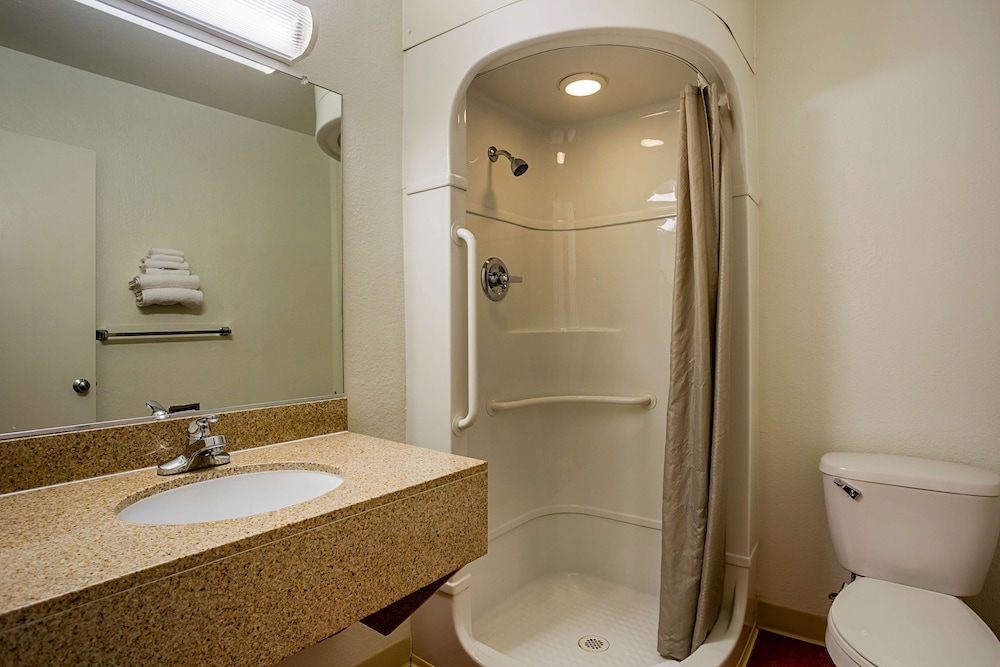 Motel6 Holbrook, AZ 58/62