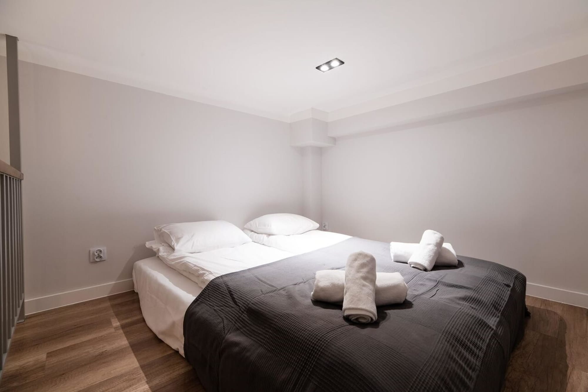 APARTMENT, SINGLE BED, SOFA