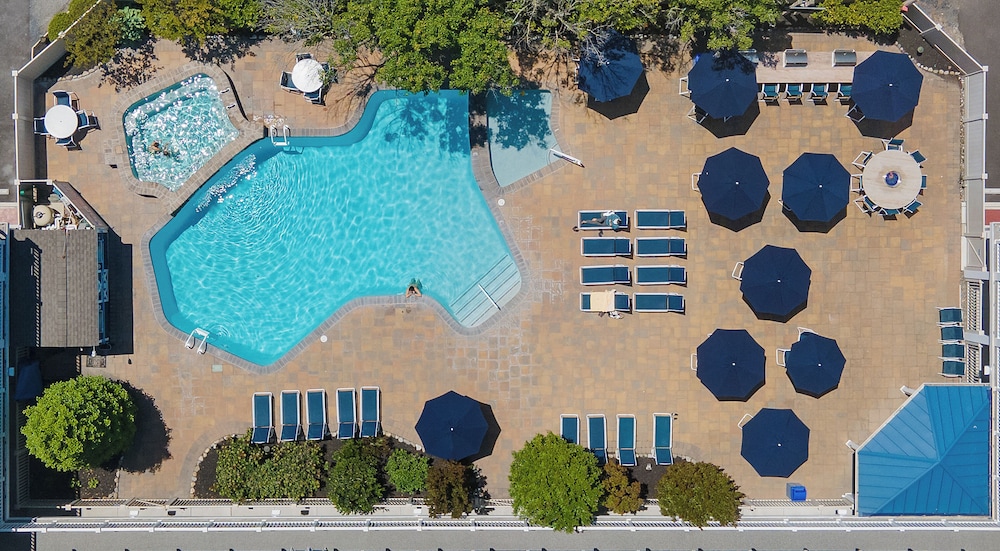 Beachcomber Resort 3/76