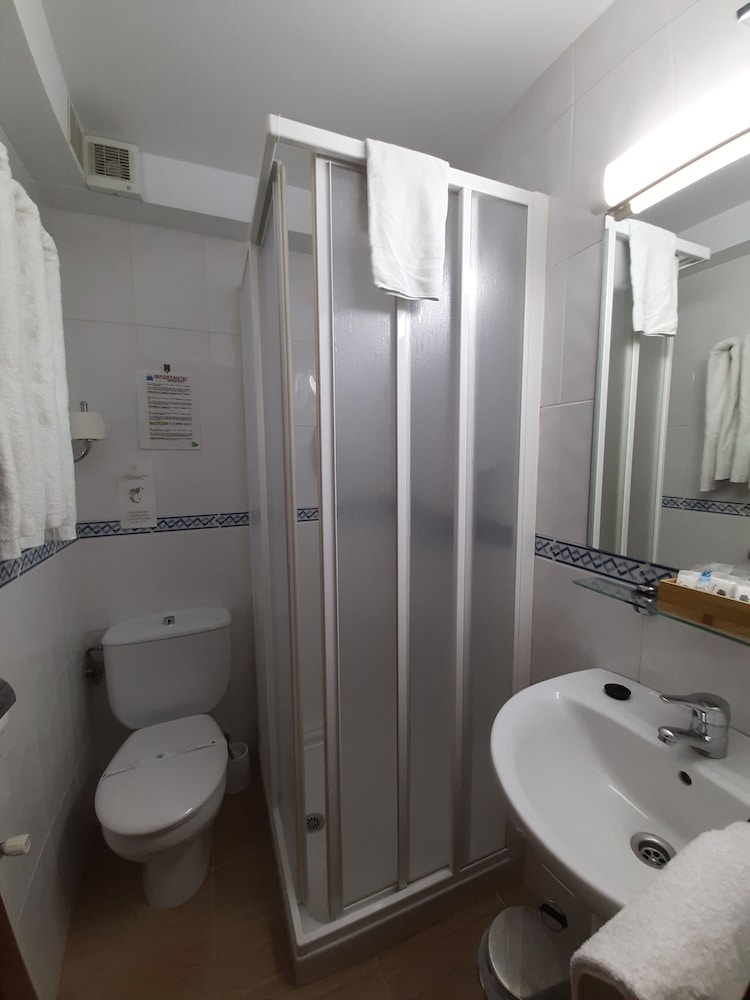 Anosa Casa Hostal 66/73
