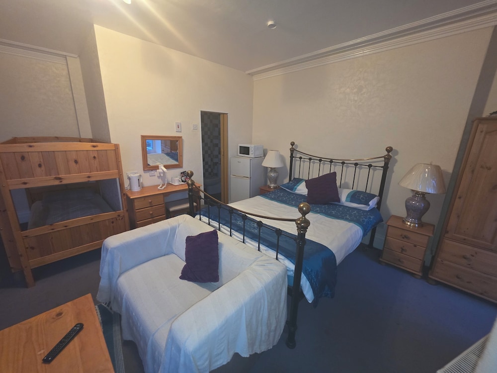 The Sands Hotel 26/50