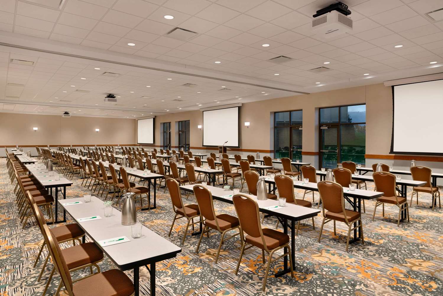 Wyndham Garden State College 35/47