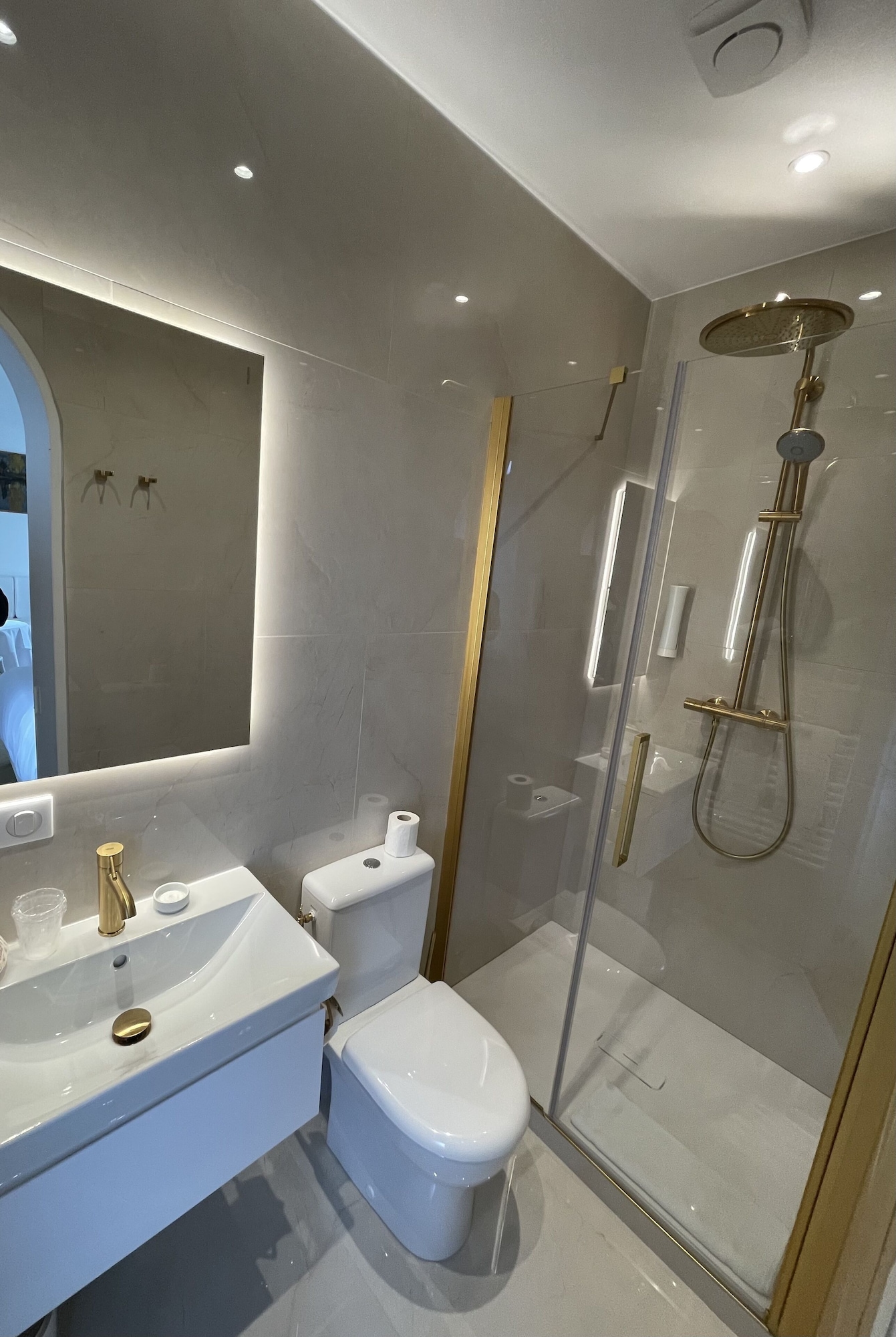 غرفة بسرير كوين بإطلالة على البحر بشرفة، Hotel Le Roquebrune 6/6