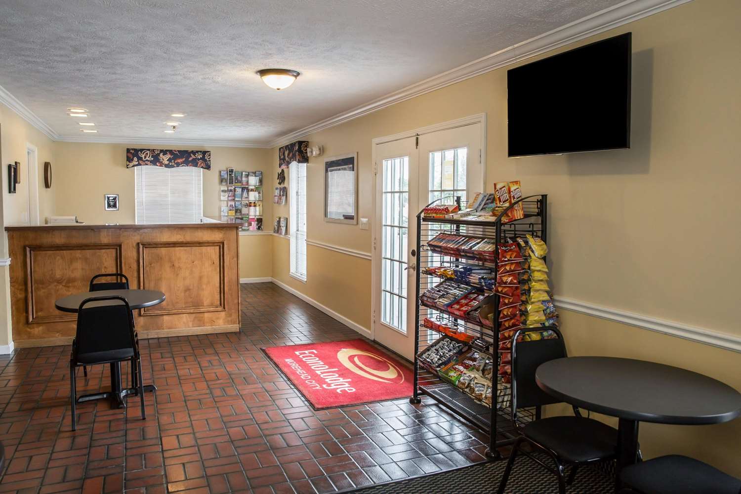 Econo Lodge Crystal Coast 29/32