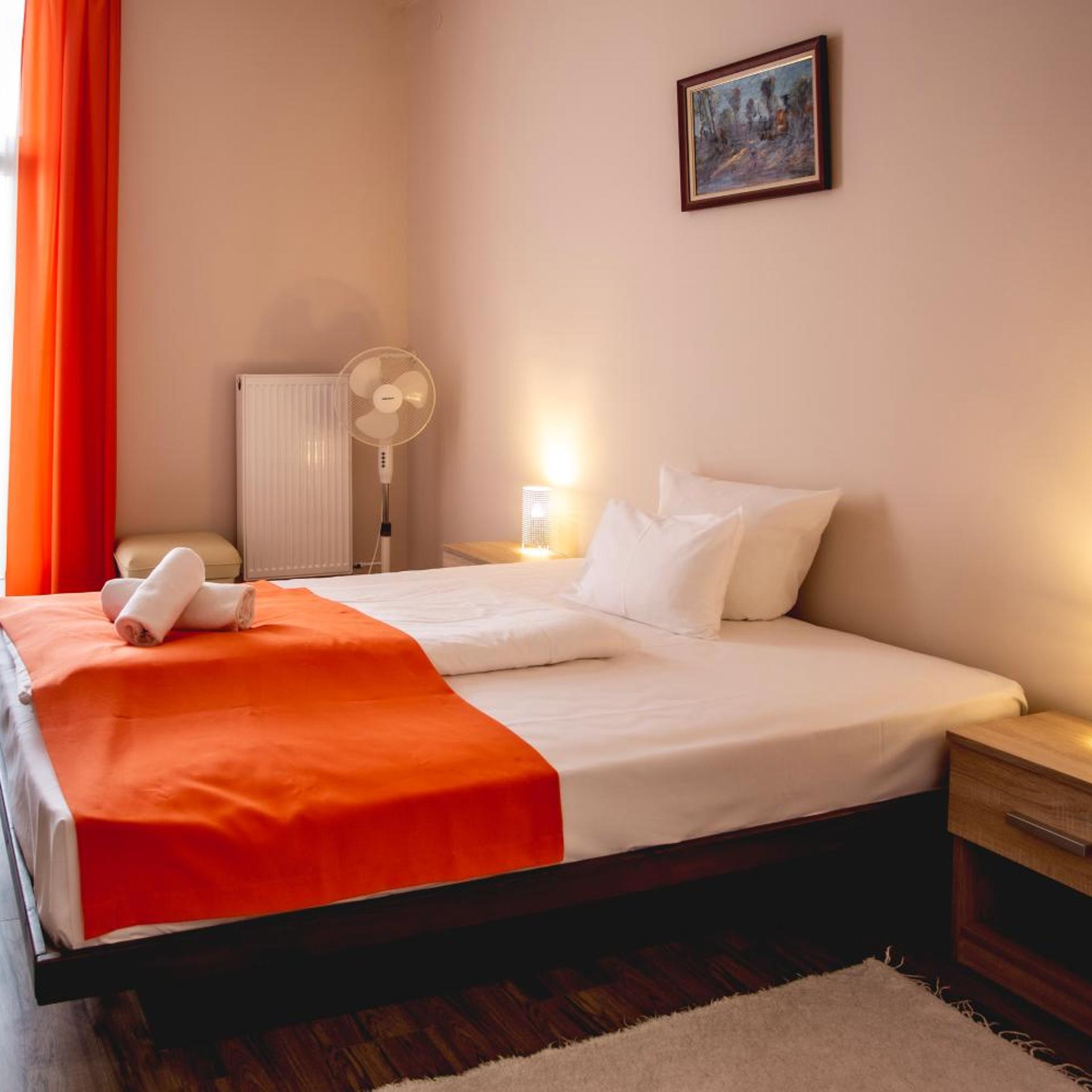 Hotel Kapos 8/50